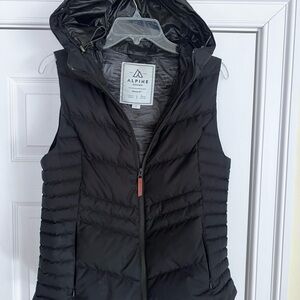 Ladies Size Small Alpine Design Black Puffer Hooded Vest Boulder Co. GUC